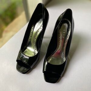 BCBGirls Women’s Black Patent Leather Upper Peep Toe Stiletto Shoes BG-Ariel 7B